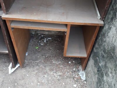 🖥️ Sturdy Computer Desk – Functional & Affordable