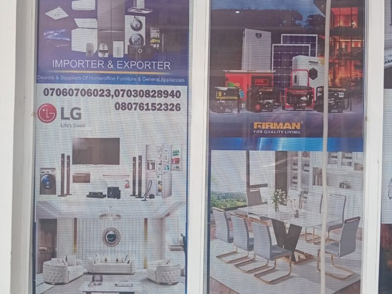 EBUMENTO electronic and furniture showroom