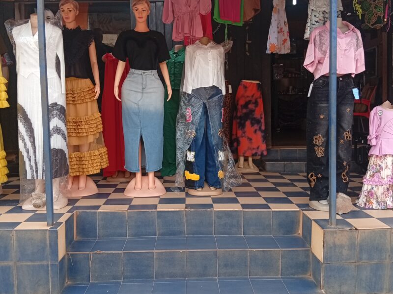LOVE U WORLD BOUTIQUE & BEAUTY