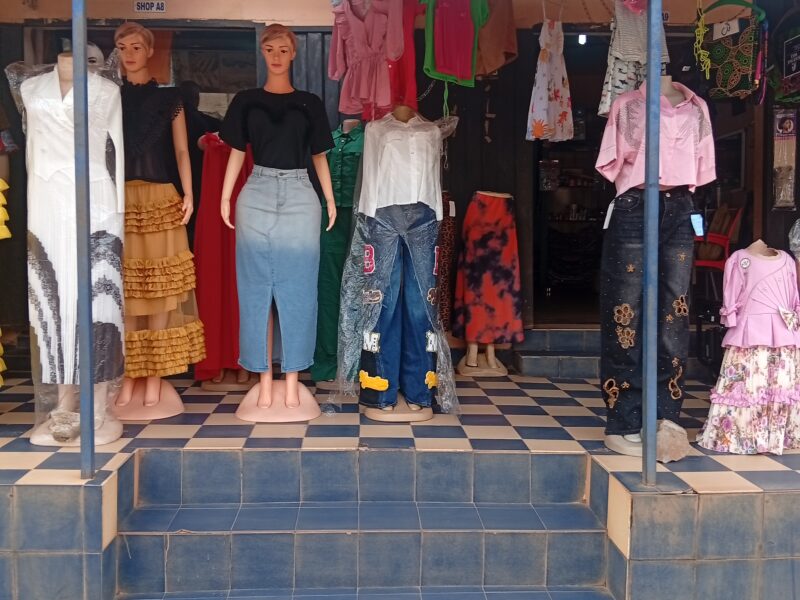 LOVE U WORLD BOUTIQUE & BEAUTY