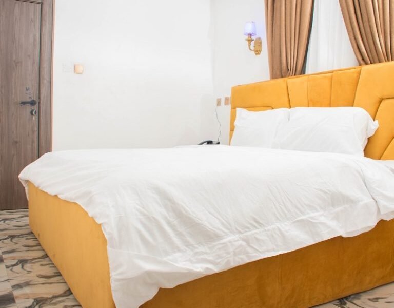 Lintoc Hotel & Suites