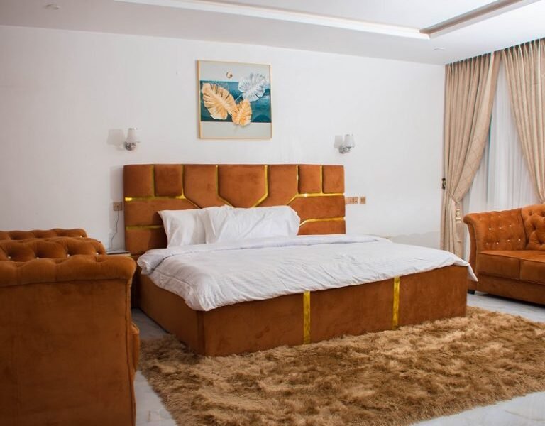 Lintoc Hotel & Suites