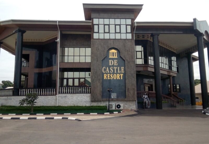 De Castle Hotel & Resort