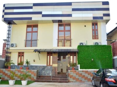 MCLorrets Suites