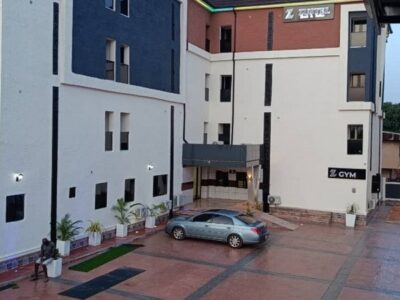 Zustel Hotel & Suites