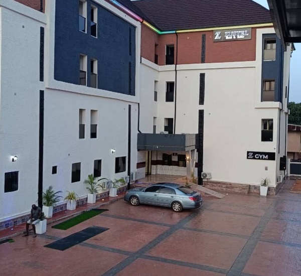 Zustel Hotel & Suites