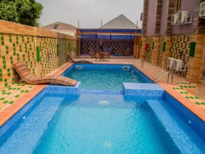 Maxbe Continental Hotel