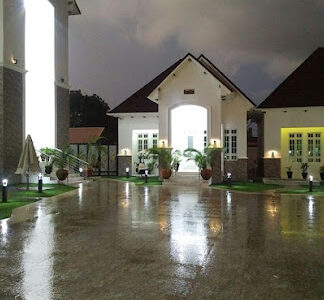 castle de white house hotel kaduna