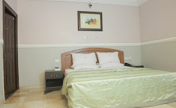 Vertex Hotel